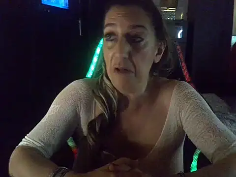la-fee-pas-chier live cam on StripChat