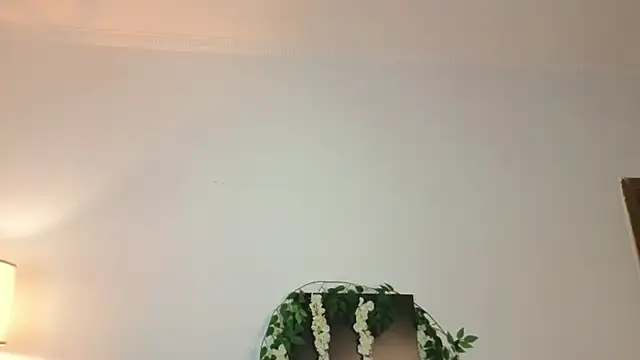 Yan_Cat live cam on StripChat