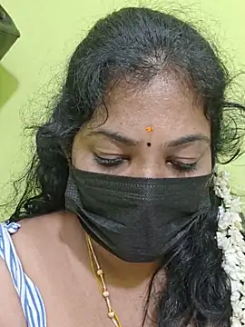 Tamil_Mithra live cam on StripChat