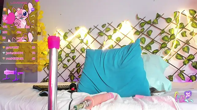 InnaMebarak live cam on StripChat