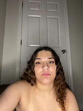 treasurebabii live cam on StripChat
