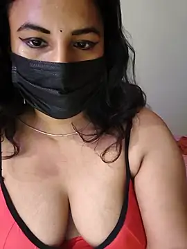 hot_alicee (F young) - boob show