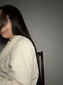 KaylaLewyss live cam on StripChat