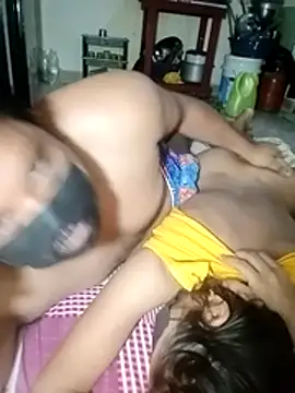 desireduoe (G milf) - Boobs show