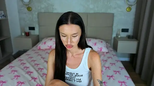 Snow_WhiteeeX live cam on StripChat