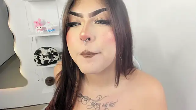 hollycute__ live cam on StripChat
