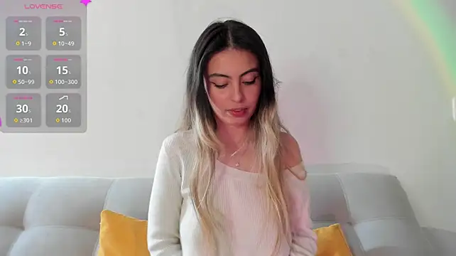 Fernanda_aaaa live cam on StripChat