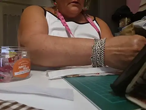 INFINITY110570 live cam on StripChat