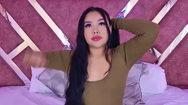 MarianaGarciaa__ live cam on StripChat