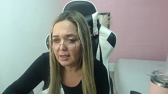 samy_vsn live cam on StripChat