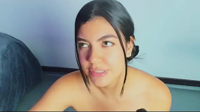 jennifer_Scot live cam on StripChat