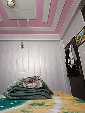 Tanya-905 live cam on StripChat