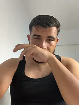 NikolasKane live cam on StripChat