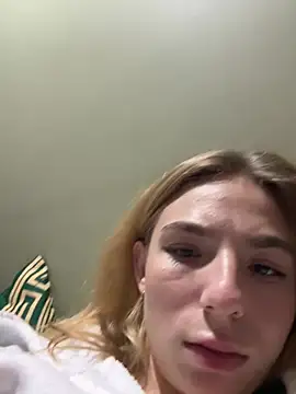 Helga21_ live cam on StripChat