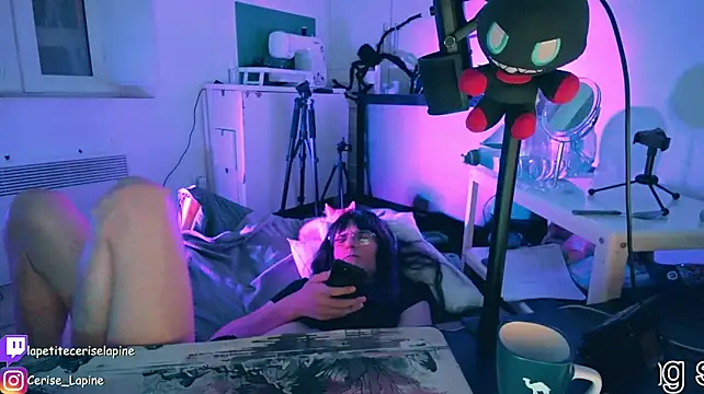 CeriseLapine live sex cam