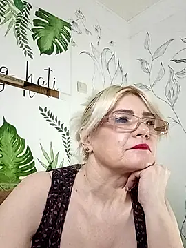 Catty_Lady live cam on StripChat