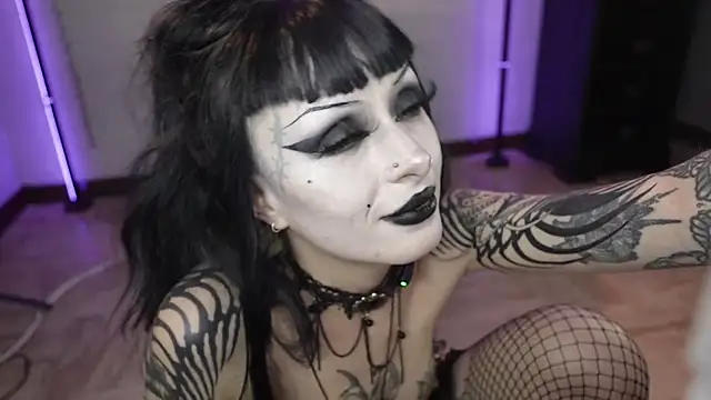 insania_9999_ (F young) - doggy naked