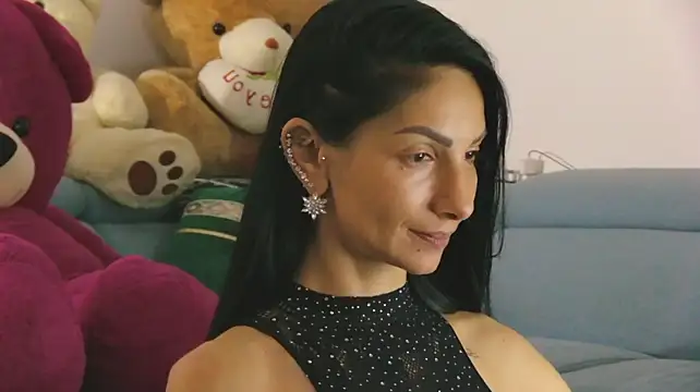 EvelynAisha live cam on StripChat