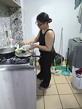 Eimy__saenz live cam on StripChat