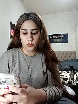 nahiarabiel33 live cam on StripChat