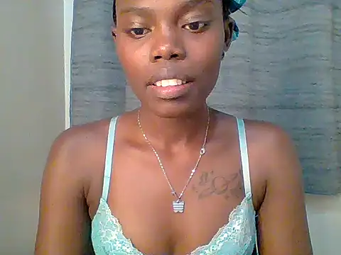 Sweet_quincy live cam on StripChat