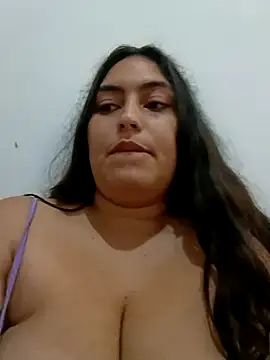 xandra252 live cam on StripChat