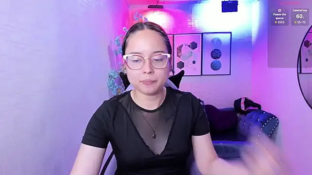 Shady_bug live cam on StripChat