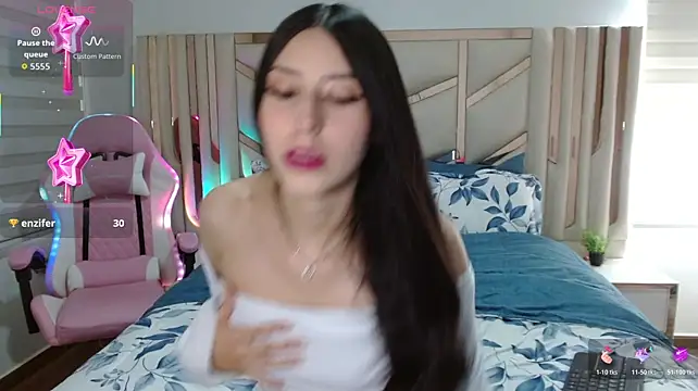 violett_star1 live cam on StripChat
