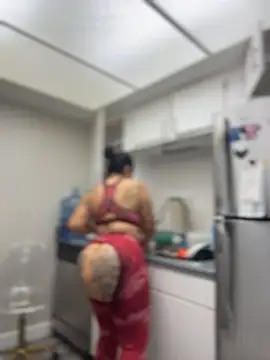latina_curvy22 live sex cam