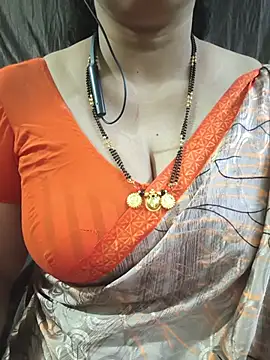 bhuvana_555 (F milf) - BooBS ON WATER