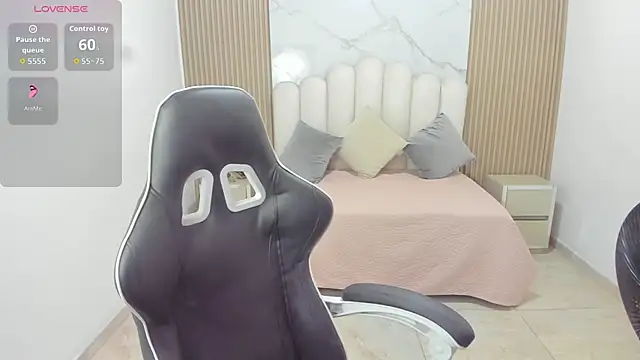 aziz_daud (F young) - show nude  lush 2 min