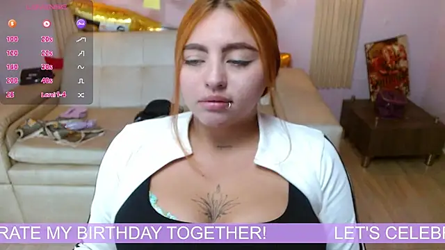Miley_Clarck live cam on StripChat