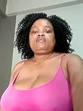 hugemelonsxxx live cam on StripChat