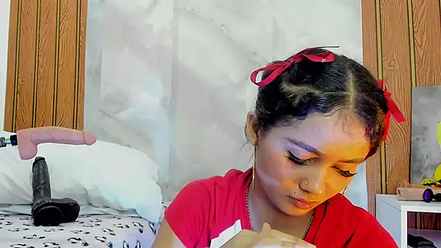 MarianaManzur live cam on StripChat