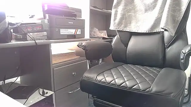 TrevorSteele live cam on StripChat