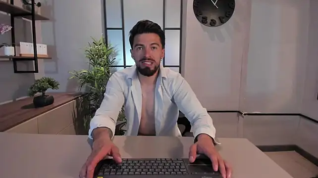 Liam_ashford live cam on StripChat