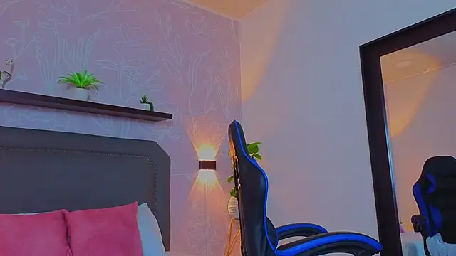 angelica_dymond