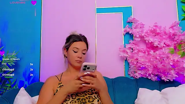 AriannaSins live cam on StripChat