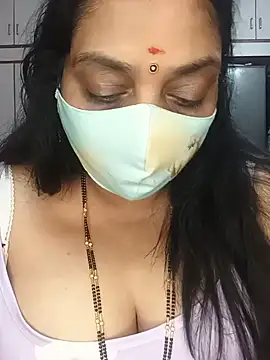 Ragavi-kannada-telugu live cam on StripChat