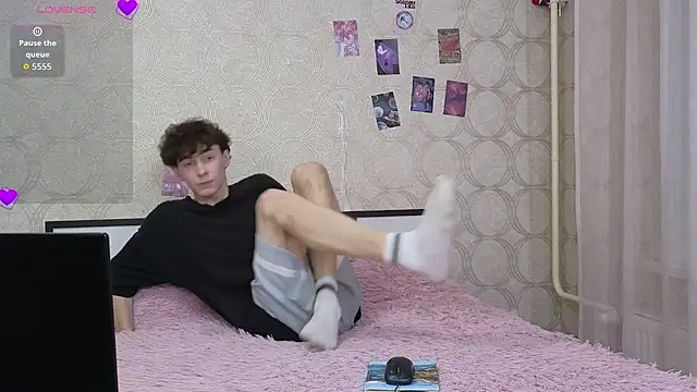 Liam_Winss live cam on StripChat