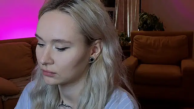 m1lless live cam on StripChat