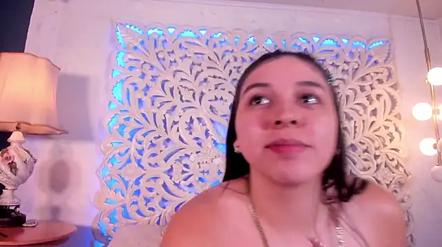 Isabella_max live cam on StripChat
