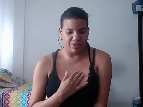 Adriana_0312 live cam on StripChat