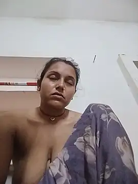 Sonam_shinde live cam on StripChat