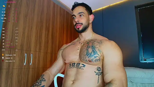 massimo_visconti live cam on StripChat