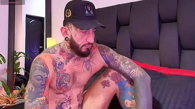 dilan_scootk_j (Ask my age) - 😈😈 FUCK ME WITH BIG DILDO😈😈