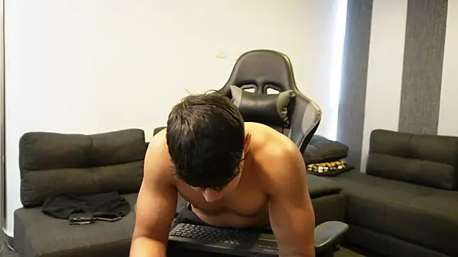 Bray_Kevin live cam on StripChat
