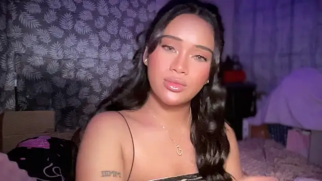 Exotic_alyssa69 live cam on StripChat