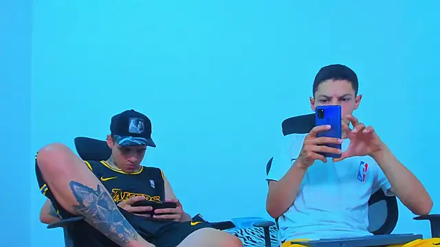 Thomas-Wil live cam on StripChat