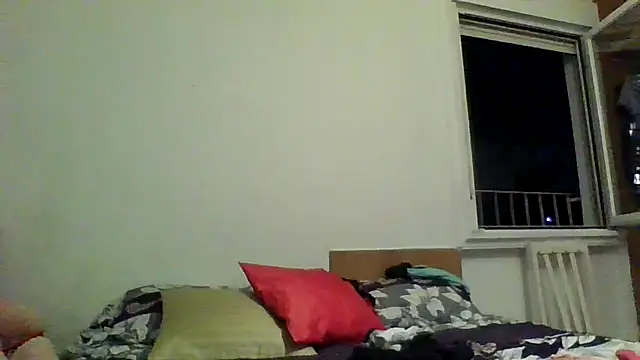 yoahotpetrafiery live cam on StripChat